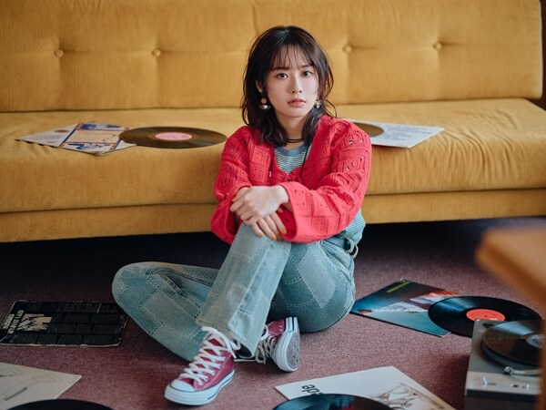 楠木ともり「改めて自分の楽曲の魅力を見つけられる作品」アナログレコード『PRESSED FLOWERS』に込めた想い！