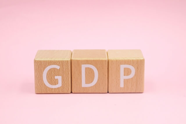 少子高齢化の日本で「 1人あたり名目GDP」が落ちるのは当然