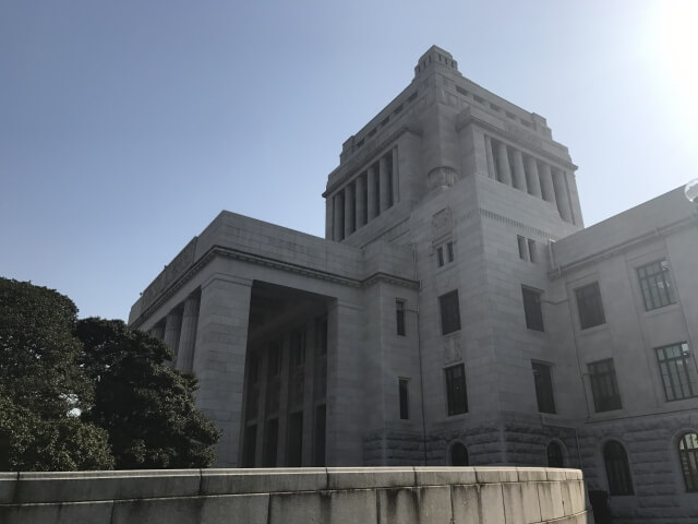 衆議院選挙の公示日、演説で自民・立憲民主党が裏金問題を争点にしたことに疑問。