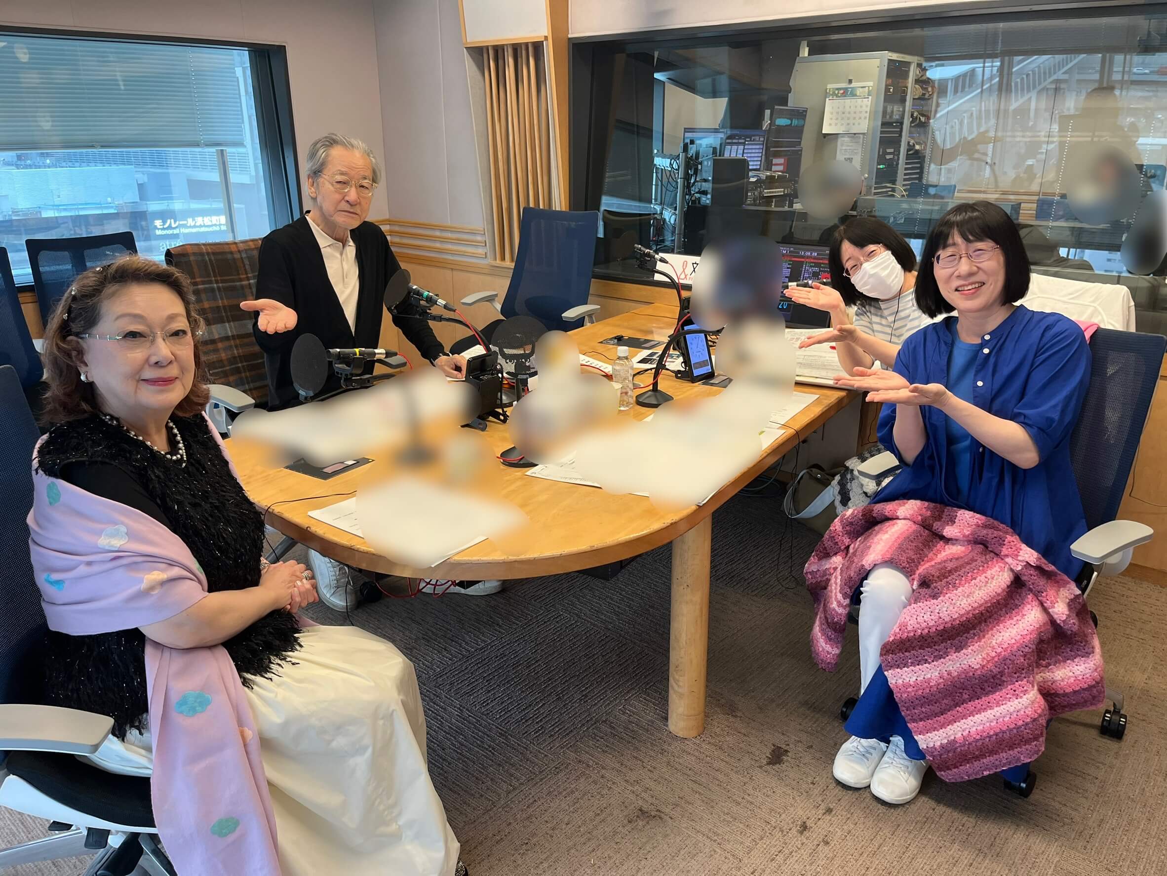 由紀さおり「ピンクがよくお似合いで」憧れの人からの言葉に阿佐ヶ谷姉妹が恐縮